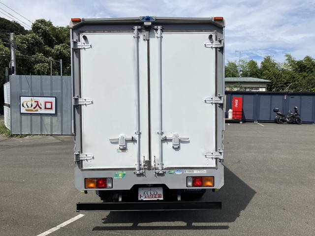 三菱ふそうキャンターパネルウイング小型（2t・3t）[写真09]