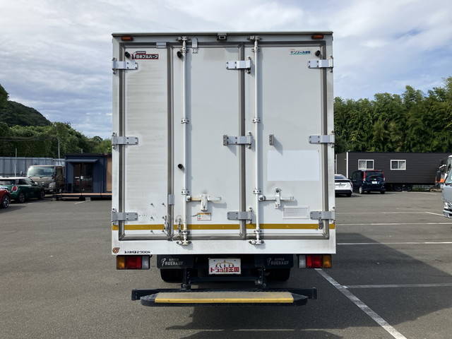 いすゞエルフ冷凍車（冷蔵車）小型（2t・3t）[写真10]