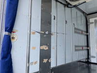 いすゞエルフ冷凍車（冷蔵車）小型（2t・3t）[写真15]