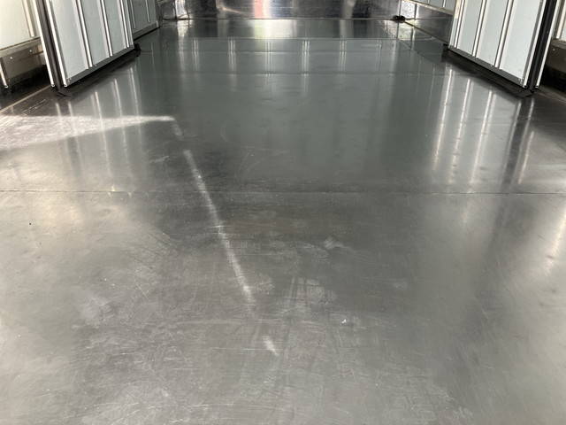 いすゞエルフ冷凍車（冷蔵車）小型（2t・3t）[写真16]