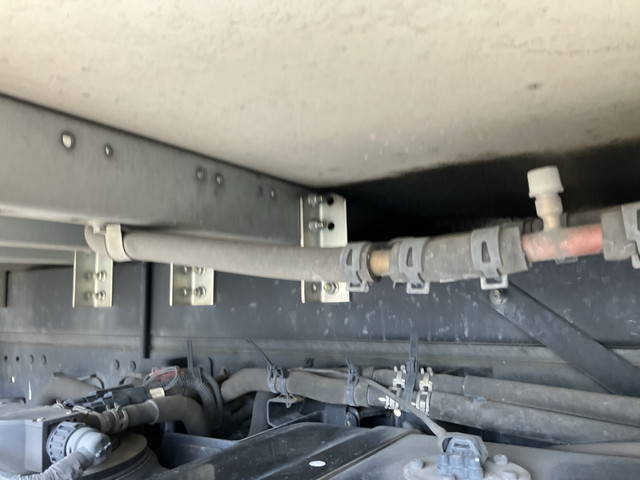 いすゞエルフ冷凍車（冷蔵車）小型（2t・3t）[写真24]