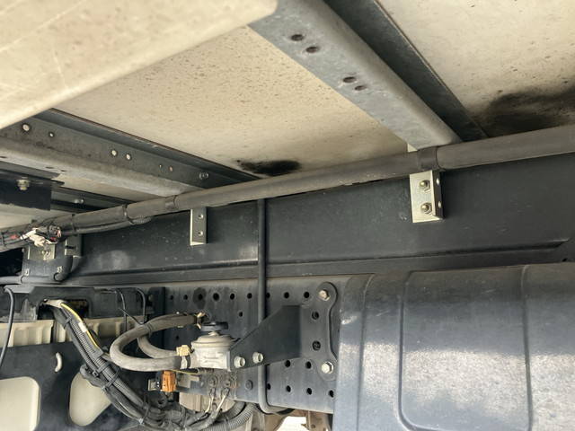 いすゞエルフ冷凍車（冷蔵車）小型（2t・3t）[写真25]