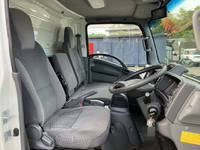 いすゞエルフ冷凍車（冷蔵車）小型（2t・3t）[写真33]