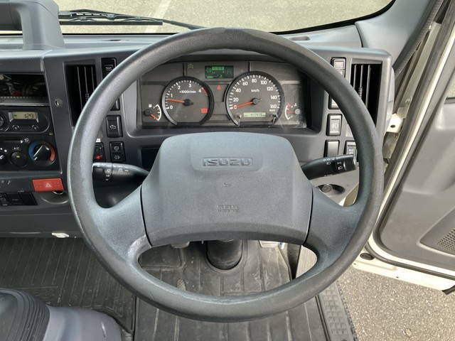 いすゞエルフ冷凍車（冷蔵車）小型（2t・3t）[写真34]