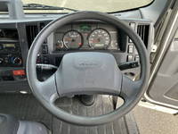 いすゞエルフ冷凍車（冷蔵車）小型（2t・3t）[写真35]