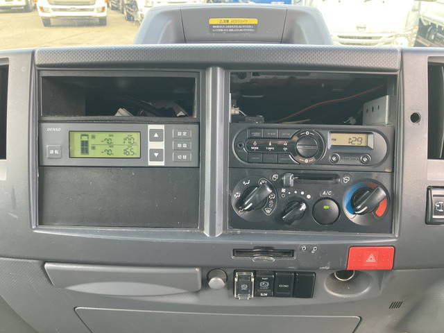 いすゞエルフ冷凍車（冷蔵車）小型（2t・3t）[写真36]