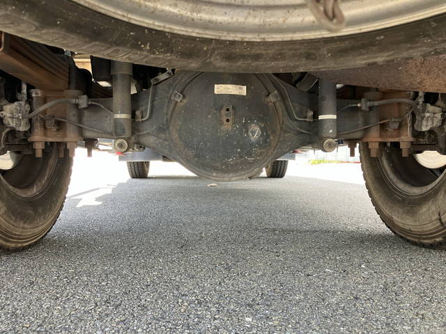 三菱ふそうキャンタークレーン4段小型（2t・3t）[写真28]