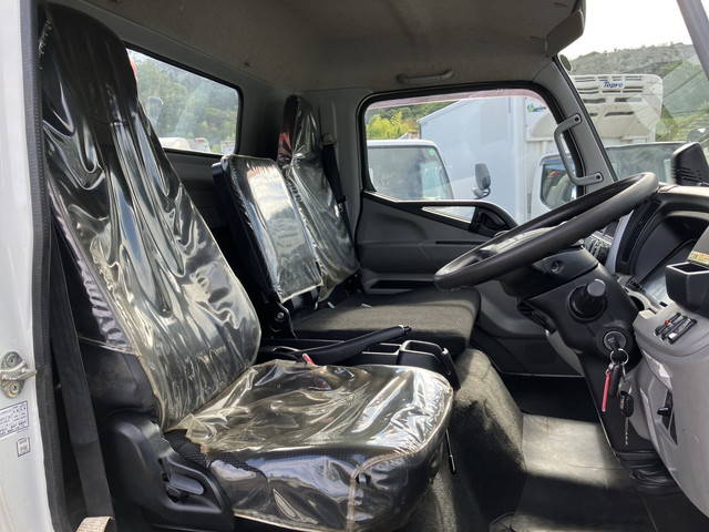 三菱ふそうキャンタークレーン4段小型（2t・3t）[写真33]