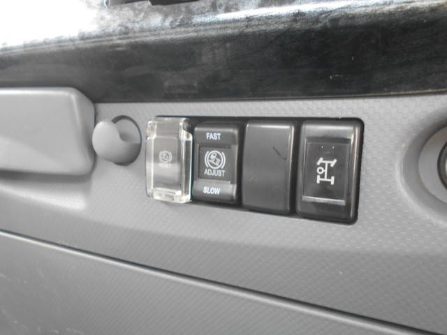 いすゞエルフセーフティローダー小型（2t・3t）[写真23]