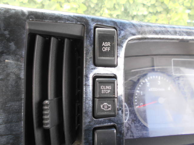 いすゞエルフセーフティローダー小型（2t・3t）[写真24]