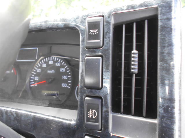 いすゞエルフセーフティローダー小型（2t・3t）[写真26]