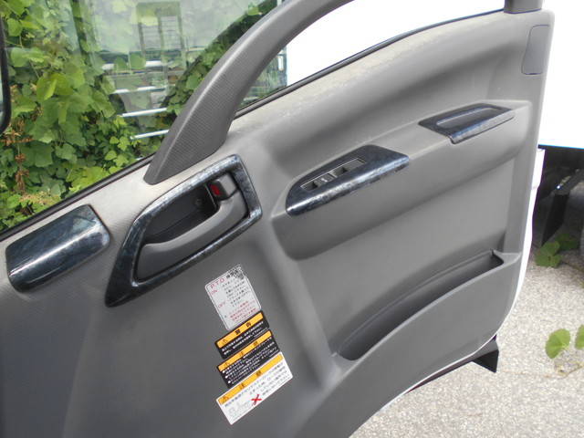 いすゞエルフセーフティローダー小型（2t・3t）[写真28]