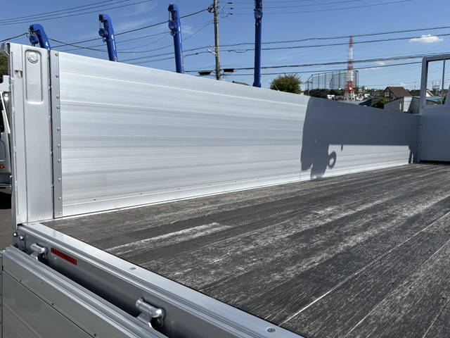 三菱ふそうファイタークレーン5段増トン（6t・8t）[写真10]