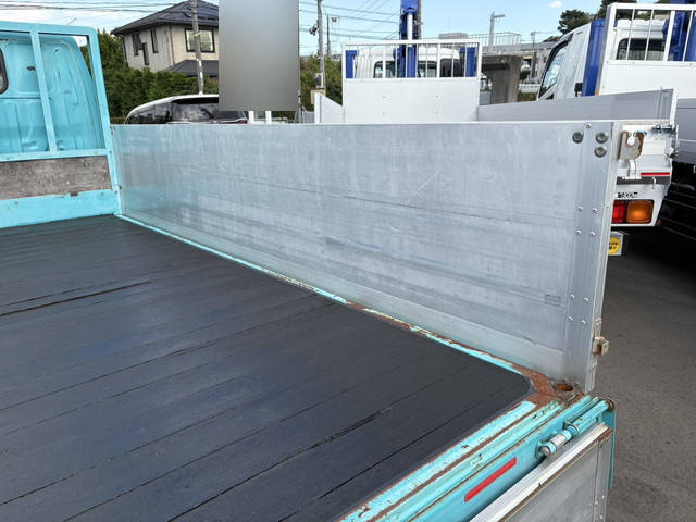 日野デュトロアルミブロック小型（2t・3t）[写真09]