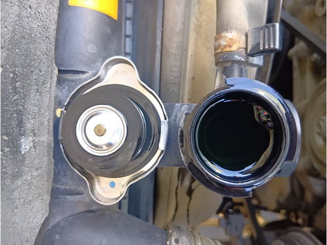 いすゞエルフローダーダンプ小型（2t・3t）[写真12]