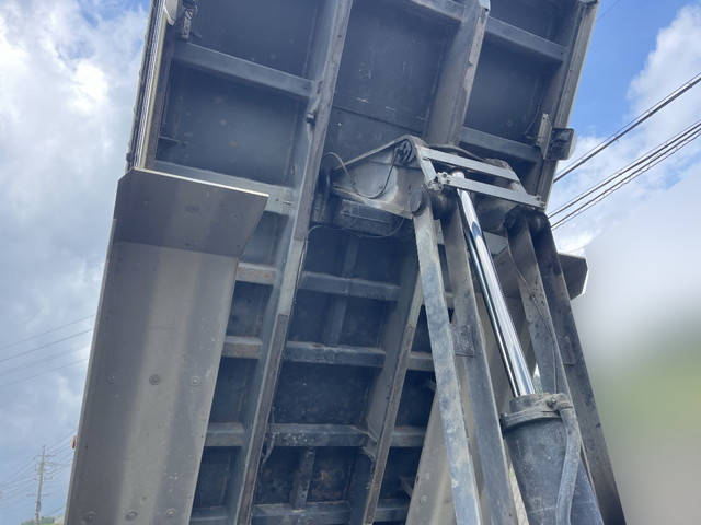 日野プロフィアダンプ大型（10t）[写真14]