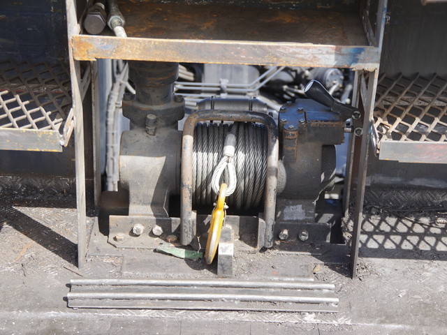 三菱ふそうファイターセーフティクレーン4段増トン（6t・8t）[写真15]