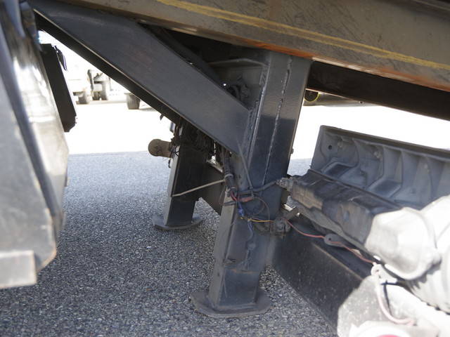 三菱ふそうファイターセーフティクレーン4段増トン（6t・8t）[写真17]