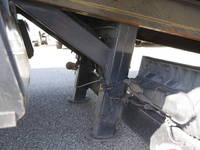 三菱ふそうファイターセーフティクレーン4段増トン（6t・8t）[写真18]