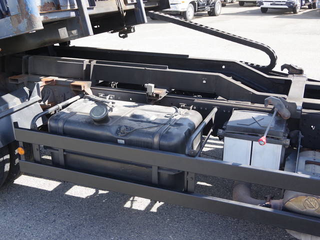 三菱ふそうファイターセーフティクレーン4段増トン（6t・8t）[写真20]