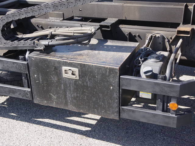 三菱ふそうファイターセーフティクレーン4段増トン（6t・8t）[写真21]