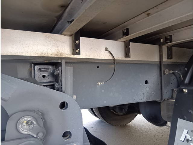 日野レンジャー冷凍車（冷蔵車）中型（4t）[写真18]