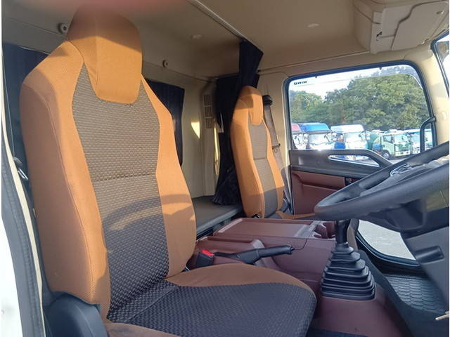 日野レンジャー冷凍車（冷蔵車）中型（4t）[写真22]