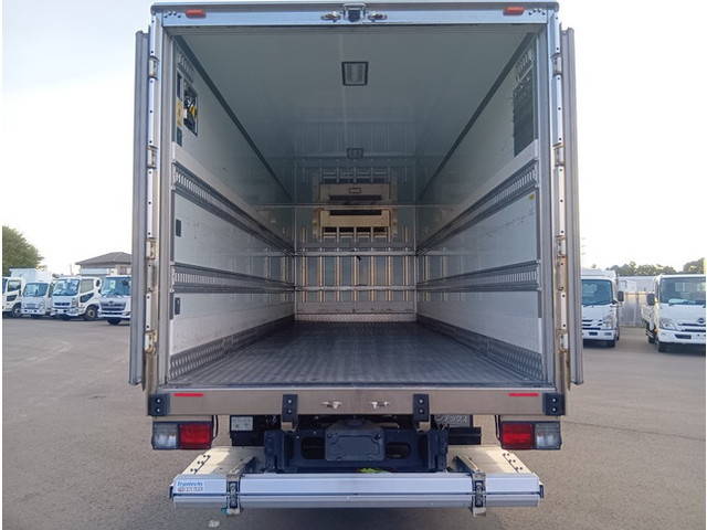 日野レンジャー冷凍車（冷蔵車）中型（4t）[写真06]