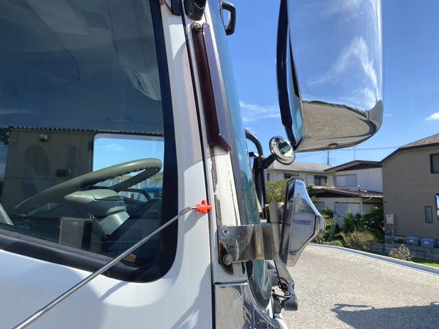 三菱ふそうスーパーグレートトレーラーヘッド（トラクターヘッド）大型（10t）[写真30]