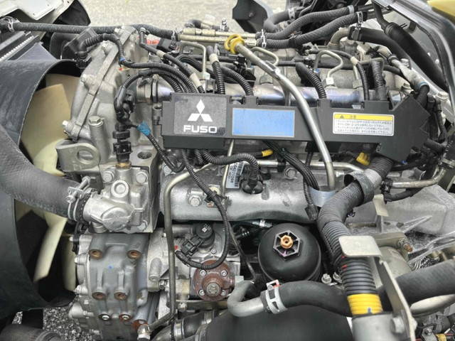 三菱ふそうキャンターアルミバン小型（2t・3t）[写真20]