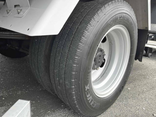 三菱ふそうキャンターアルミバン小型（2t・3t）[写真30]