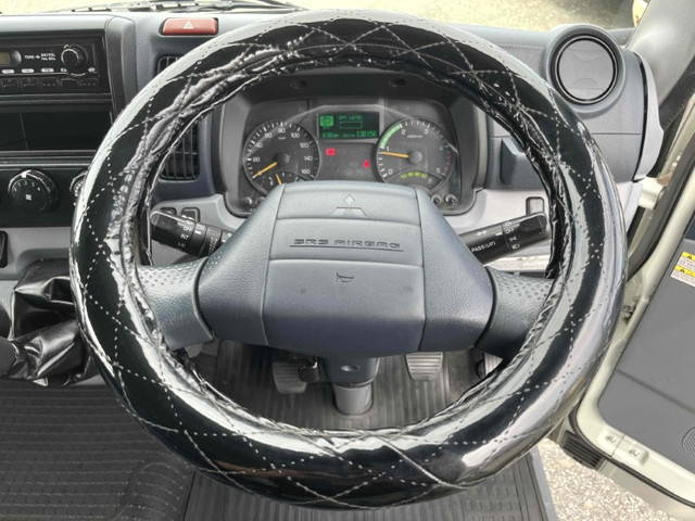 三菱ふそうキャンターアルミバン小型（2t・3t）[写真33]