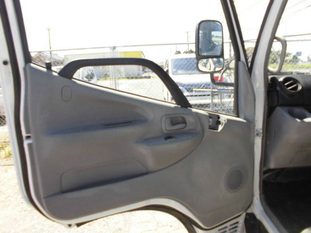 日野デュトロコンテナ専用車小型（2t・3t）[写真27]