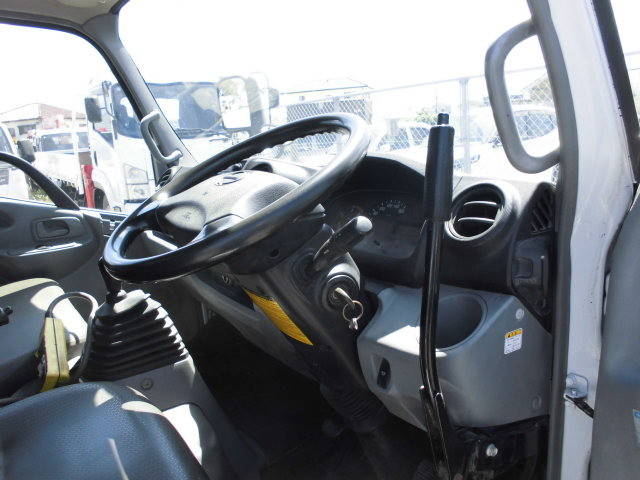 日野デュトロコンテナ専用車小型（2t・3t）[写真32]