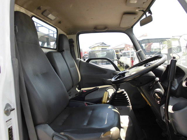日野デュトロコンテナ専用車小型（2t・3t）[写真33]