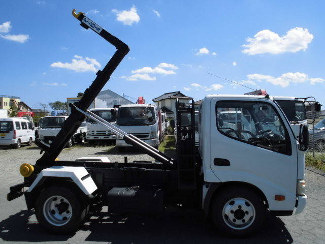 日野デュトロコンテナ専用車小型（2t・3t）[写真07]
