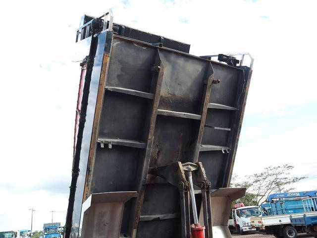 日野レンジャーダンプ中型（4t）[写真14]