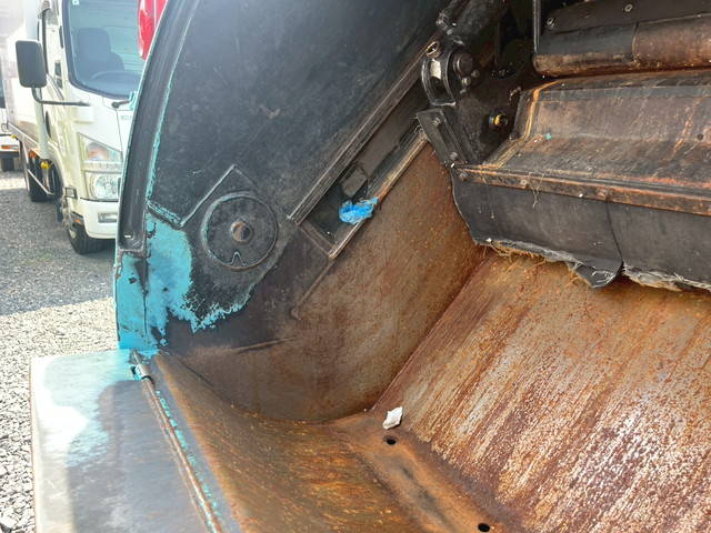 三菱ふそうキャンターパッカー車（塵芥車）小型（2t・3t）[写真16]