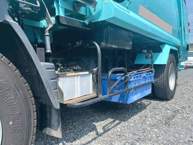 三菱ふそうキャンターパッカー車（塵芥車）小型（2t・3t）[写真08]