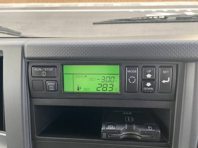 いすゞエルフ冷凍車（冷蔵車）小型（2t・3t）[写真14]