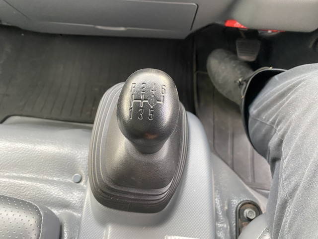 いすゞエルフ冷凍車（冷蔵車）小型（2t・3t）[写真16]