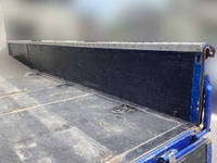 いすゞエルフクレーン4段小型（2t・3t）[写真11]