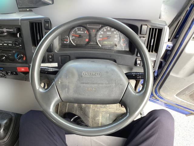 いすゞエルフクレーン4段小型（2t・3t）[写真35]