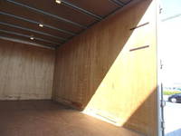 三菱ふそうキャンターアルミバン小型（2t・3t）[写真12]