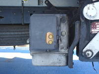 三菱ふそうキャンターアルミバン小型（2t・3t）[写真15]