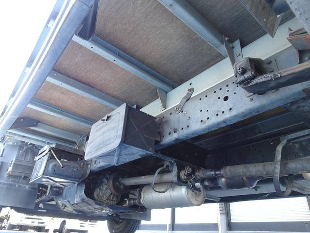 三菱ふそうキャンターアルミバン小型（2t・3t）[写真21]