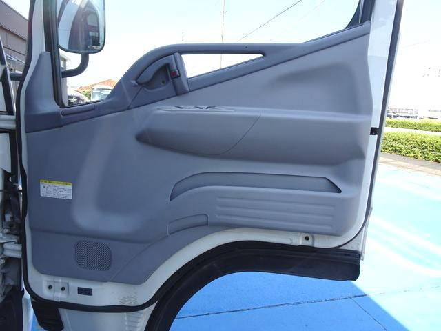 三菱ふそうキャンターアルミバン小型（2t・3t）[写真30]