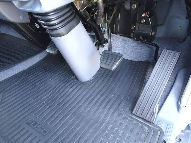 三菱ふそうキャンターアルミバン小型（2t・3t）[写真32]