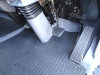 三菱ふそうキャンターアルミバン小型（2t・3t）[写真33]