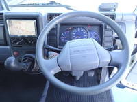 三菱ふそうキャンターアルミバン小型（2t・3t）[写真35]